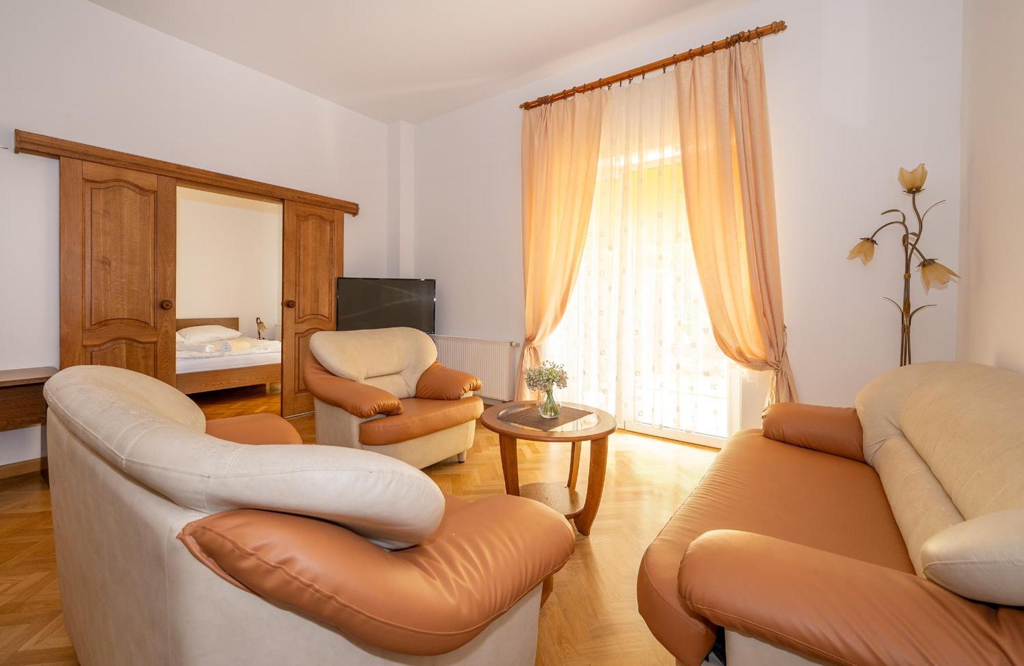 Hotel Gosciniec Jedrus Dąbki Exterior foto